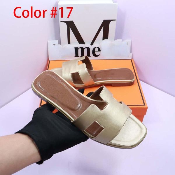 2022 new fashion casual slippers op16 low heel square flat embroidered check color open-toe single line beach slippers outdoor women's, Black
2022 new fashion casual slippers op16 low heel square flat embroidered check color open-toe single line beach slippers outdoor women's, Black