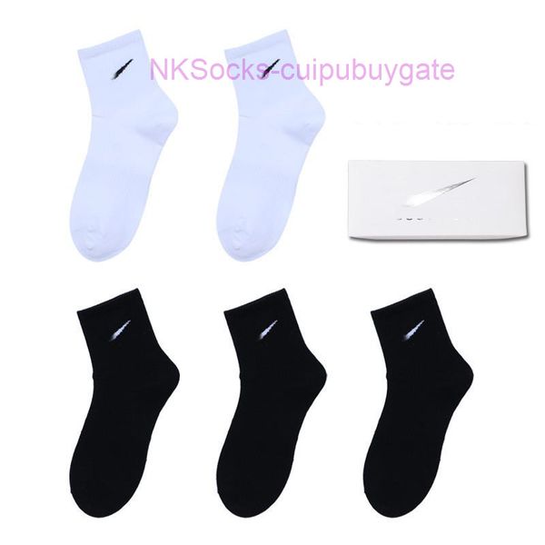 men's classic fashion socks gift box stockings hook brand black white gray medium tube sports cotton sweat absorbing sock men women lux
men's classic fashion socks gift box stockings hook brand black white gray medium tube sports cotton sweat absorbing sock men women lux