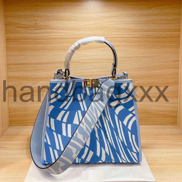 designer bags handbag lady crossbody bag classic printed letters tote handbag women wide shoulder starp single handle with a zipper pocket
designer bags handbag lady crossbody bag classic printed letters tote handbag women wide shoulder starp single handle with a zipper pocket