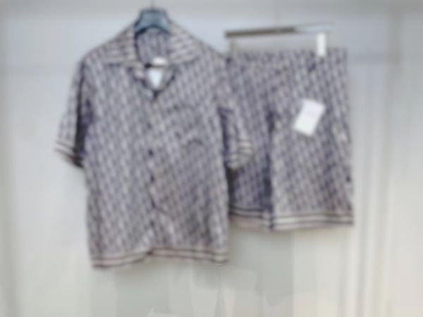 22ss early spring europe italy paris cool cotton men's t shirts suit colorful short sleeve soft letter printting round neck women men s, White;black
22ss early spring europe italy paris cool cotton men's t shirts suit colorful short sleeve soft letter printting round neck women men s, White;black