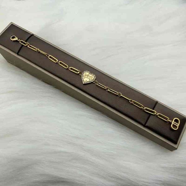 2022 women's fashion all-match high-quality new personality necklace brand wholesale dijia family letter love inlaid diamond temperamen, Silver
2022 women's fashion all-match high-quality new personality necklace brand wholesale dijia family letter love inlaid diamond temperamen, Silver