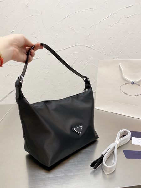 designer handbag shoulder chain bag clutch flap totes bags wallet check velour thread purse double letters solid hasp waist square stripes w
designer handbag shoulder chain bag clutch flap totes bags wallet check velour thread purse double letters solid hasp waist square stripes w