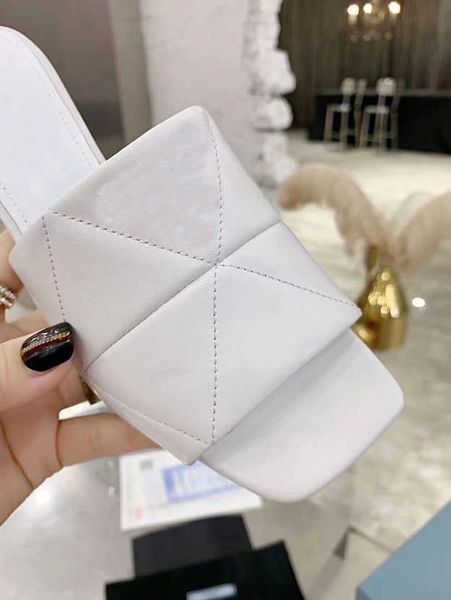 2021 women's slippers fashion hand woven leather comfortable flat bottom 6.5cm fisherman's shoes thick sole 35-41, Black
2021 women's slippers fashion hand woven leather comfortable flat bottom 6.5cm fisherman's shoes thick sole 35-41, Black