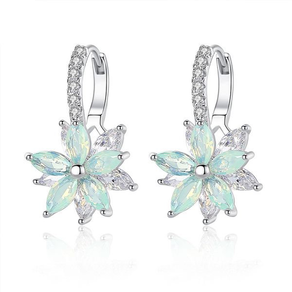 luxury flower hoop huggie aaa cubic zirconia copper white gold plated crystal rhinestone earrings for women friend fashion bling iced out je, Golden;silver
luxury flower hoop huggie aaa cubic zirconia copper white gold plated crystal rhinestone earrings for women friend fashion bling iced out je, Golden;silver