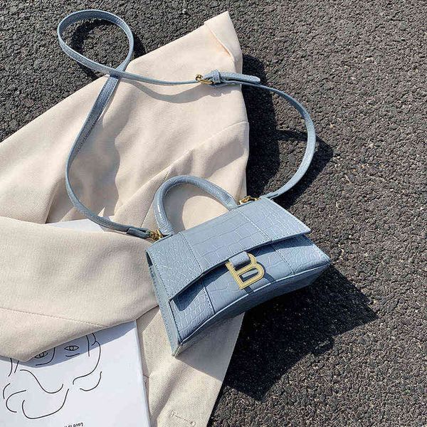 designer bags high level bale'ciga's ins niche high sense small bag female fashion versatile home shoulder portable messenger hour
designer bags high level bale'ciga's ins niche high sense small bag female fashion versatile home shoulder portable messenger hour