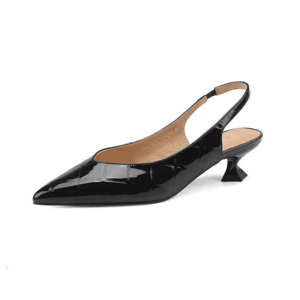 sandals spring and summer women's shoes pointed thin heels middle cow lacquer leather bag head back empty elastic single r09b, Black
sandals spring and summer women's shoes pointed thin heels middle cow lacquer leather bag head back empty elastic single r09b, Black