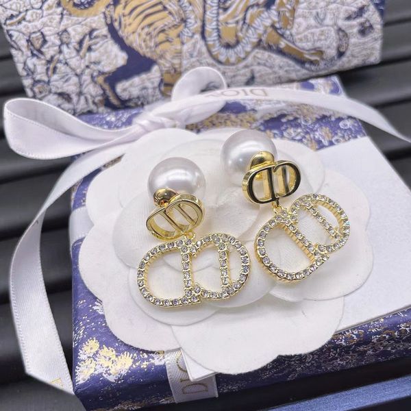 factory retail and wholesale d home gold cd letter diamond inlaid pearl earrings 2022 new dijia net red star same, Golden
factory retail and wholesale d home gold cd letter diamond inlaid pearl earrings 2022 new dijia net red star same, Golden