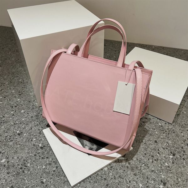 wallet luxury designer shoulder bags womens purse tote handbags fashion style women crossbody letters zipper bag pu leather handbag wholesal, Red;black
wallet luxury designer shoulder bags womens purse tote handbags fashion style women crossbody letters zipper bag pu leather handbag wholesal, Red;black