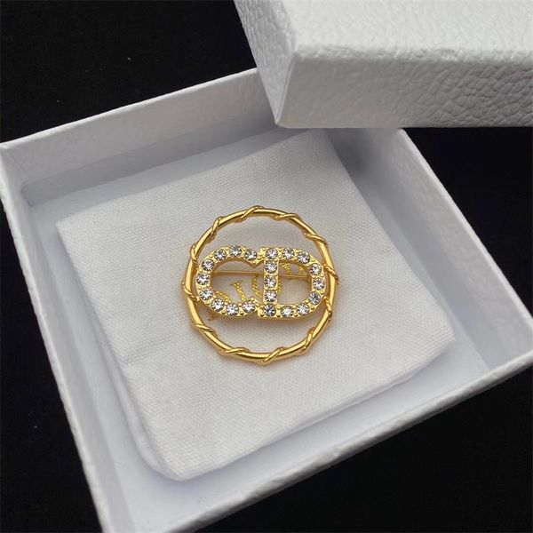 84% off factory storedejia new rope winding nose full diamond brooch female brass bra, Gray
84% off factory storedejia new rope winding nose full diamond brooch female brass bra, Gray