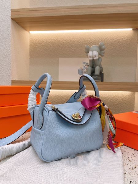 women's designers shoulder bag luxury tote purse handbag message bags cluth brand classic leather luggage crossbody 19cm mini
women's designers shoulder bag luxury tote purse handbag message bags cluth brand classic leather luggage crossbody 19cm mini