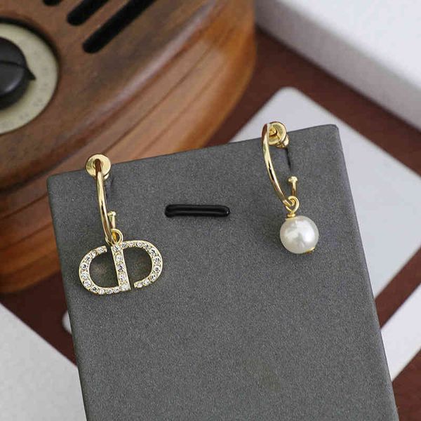 85% off factory clearance family gold asymmetric pearl earrings new red female earrings14, Golden
85% off factory clearance family gold asymmetric pearl earrings new red female earrings14, Golden