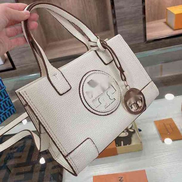 designer luxury women the tote bag fashion versatile handbags shoulder crossbody bags purse tories totes large capacity saddle wallets 7a 51
designer luxury women the tote bag fashion versatile handbags shoulder crossbody bags purse tories totes large capacity saddle wallets 7a 51