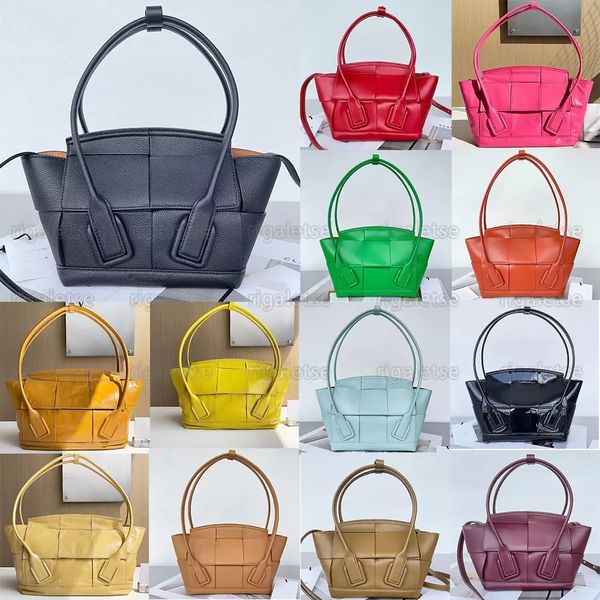 caramel maxi medium intreccio leather handle bag weave tote designer bag italy brand leather shopping handbags lady large capacity handbag l
caramel maxi medium intreccio leather handle bag weave tote designer bag italy brand leather shopping handbags lady large capacity handbag l