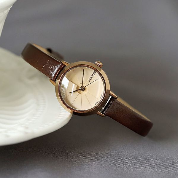 fashion womens watches brand designer paget luxury diamond round watch leather strap wristwatch, Slivery;golden
fashion womens watches brand designer paget luxury diamond round watch leather strap wristwatch, Slivery;golden