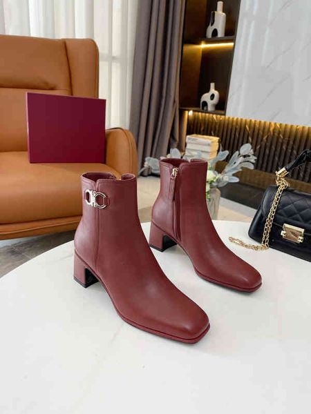 boots autumn and winter style square head zipper fashion boots horse shackle low heel short wind locomotive women, Black
boots autumn and winter style square head zipper fashion boots horse shackle low heel short wind locomotive women, Black
