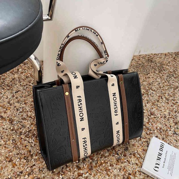 designer handbags advanced single shoulder bag women's large capacity 2022 new fashion commuting underarm foreign style tote
designer handbags advanced single shoulder bag women's large capacity 2022 new fashion commuting underarm foreign style tote