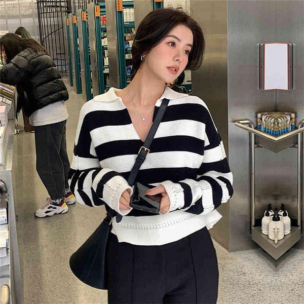 women's sweaters autumn korean design sense of minority v-neck striped long sleeve sweater fashionable foreign style short blouse women, White;black
women's sweaters autumn korean design sense of minority v-neck striped long sleeve sweater fashionable foreign style short blouse women, White;black