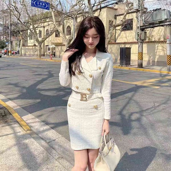 two piece dress nanyou high end women's clothing summer white collar sweater slim fitting skirt hip wrap short knitted jacket
two piece dress nanyou high end women's clothing summer white collar sweater slim fitting skirt hip wrap short knitted jacket