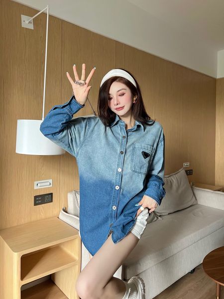 22ss sport woman denim jackets womens brand retro coat loose triangle gradient wash denims shirt three-dimensional silhouette cut lapel coat, Black;brown
22ss sport woman denim jackets womens brand retro coat loose triangle gradient wash denims shirt three-dimensional silhouette cut lapel coat, Black;brown