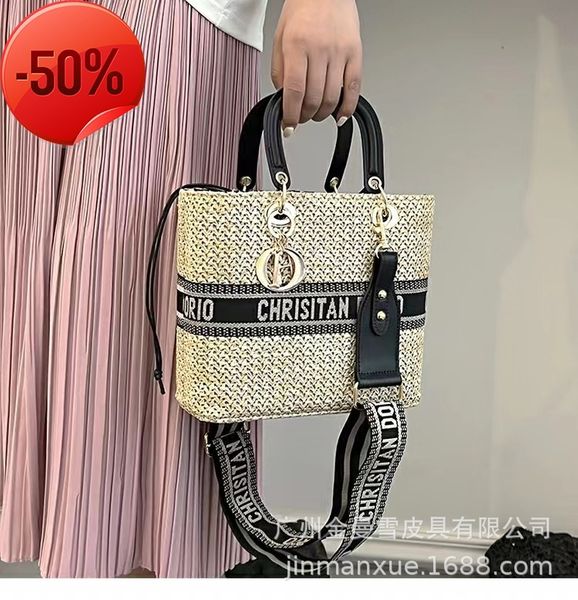 fashion luxury designersummer straw women's 2022 new seaside holiday portable basket woven single shoulder messenger princess of wales
fashion luxury designersummer straw women's 2022 new seaside holiday portable basket woven single shoulder messenger princess of wales