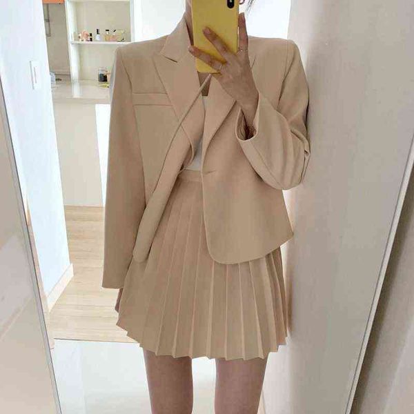elegant 2021 spring fashion women's skirts elegant single button blazer and high waist mini pleated skirt ladies blazer suit t220729, Gray
elegant 2021 spring fashion women's skirts elegant single button blazer and high waist mini pleated skirt ladies blazer suit t220729, Gray