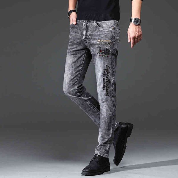 2022 new fashion jeans men's korean version elastic casual slim fit small foot embroidery summer thin, Blue
2022 new fashion jeans men's korean version elastic casual slim fit small foot embroidery summer thin, Blue