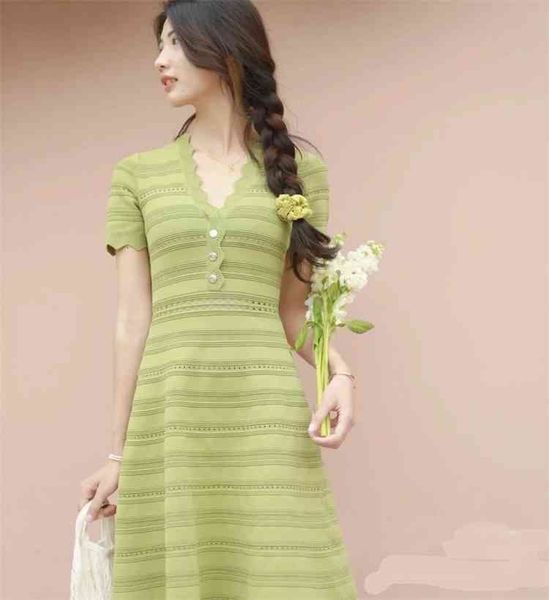 sd spring and summer women's dress french garden fruit green long skirt fashion v-neck lace waist cut-out s7tv, Black;gray
sd spring and summer women's dress french garden fruit green long skirt fashion v-neck lace waist cut-out s7tv, Black;gray