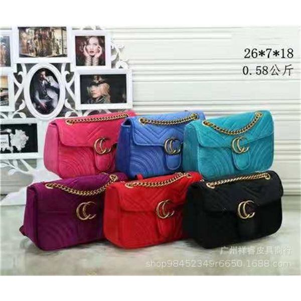 802022 new luxury bags off evergreen suede style horizontal square solid color wavy lock bagwomens fashion bags
802022 new luxury bags off evergreen suede style horizontal square solid color wavy lock bagwomens fashion bags