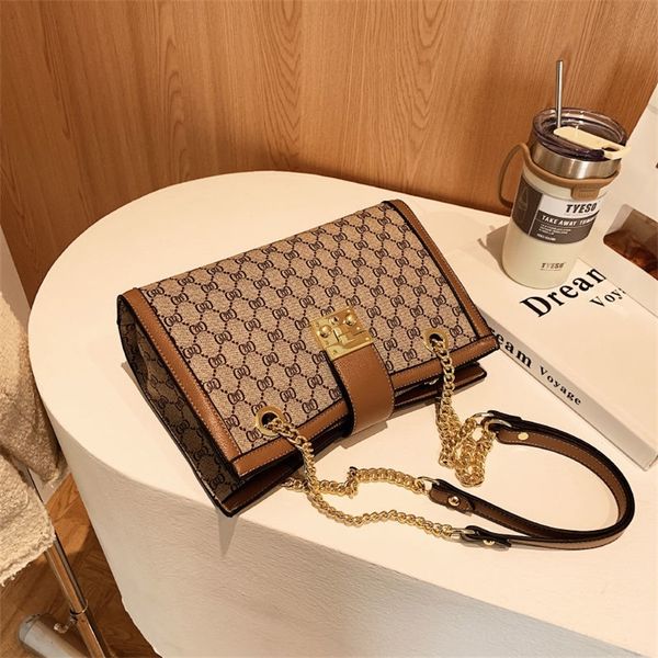 hong women's printing one chain tote autumn and winter messenger style 80% off wholesale store
hong women's printing one chain tote autumn and winter messenger style 80% off wholesale store
