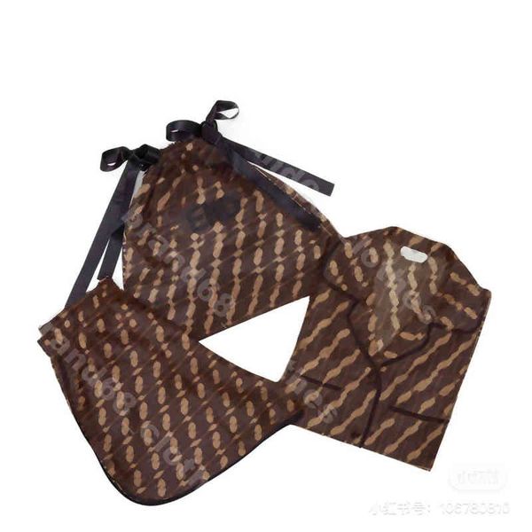 designer women loungewear two piece pants bags gifts letter logo print tracksuit shirt shorts set gym outfit logo f..di cotton female appare, White
designer women loungewear two piece pants bags gifts letter logo print tracksuit shirt shorts set gym outfit logo f..di cotton female appare, White