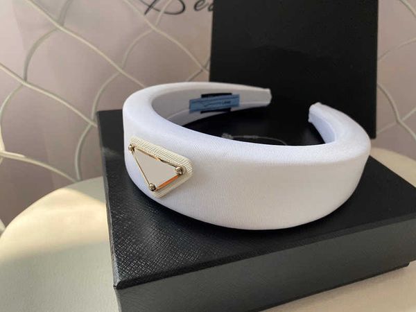 luxury designer headbands hair bands for women girl brand elastic headband sports fitness headband head wrap11111, Silver
luxury designer headbands hair bands for women girl brand elastic headband sports fitness headband head wrap11111, Silver