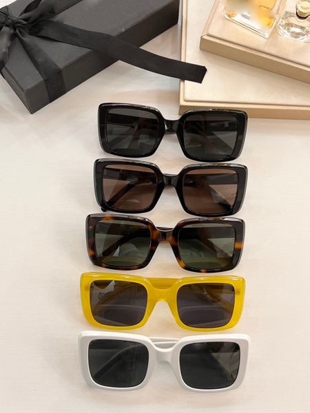 selling designer men and women mens sunglasses for woman heavy process fashion attitude uv400 protection lens pilot metallic frame with case, White;black
selling designer men and women mens sunglasses for woman heavy process fashion attitude uv400 protection lens pilot metallic frame with case, White;black