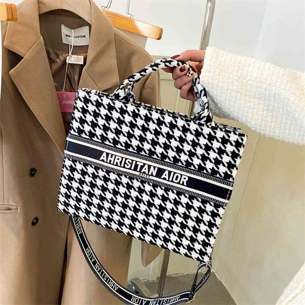 70% off trendy bags 2022 new designer handbags version french foreign style hand single tote
70% off trendy bags 2022 new designer handbags version french foreign style hand single tote