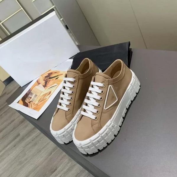 nylon leisure brand wheel trainer luxury canvas senior designer ladies casual sneakers fashion thick-soled solid color heightening shoes siz, Black
nylon leisure brand wheel trainer luxury canvas senior designer ladies casual sneakers fashion thick-soled solid color heightening shoes siz, Black