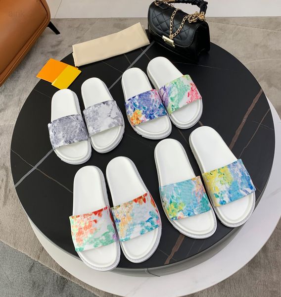 luxurys designers slides slippers summer graffiti flat sandals bottom men women fashion causal flip flopcasual fashion versatile style, Black
luxurys designers slides slippers summer graffiti flat sandals bottom men women fashion causal flip flopcasual fashion versatile style, Black