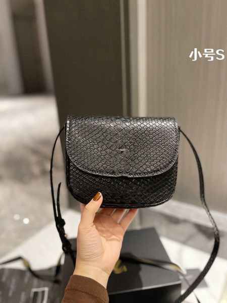 women's designers shoulder bag luxury tote purse handbag message bags cluth brand classic genuine leather luggage crossbody gift box fr
women's designers shoulder bag luxury tote purse handbag message bags cluth brand classic genuine leather luggage crossbody gift box fr