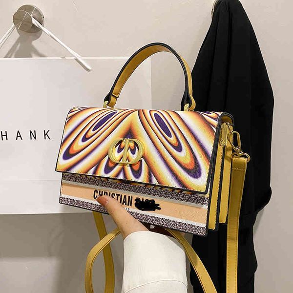 2022 new designer handbags autumn and winter new small square single shoulder messenger portable women's
2022 new designer handbags autumn and winter new small square single shoulder messenger portable women's