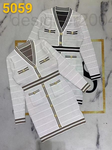 casual dresses designer 2022 autumn and winter women's new v-neck single breasted long sleeve plaid knitted dress hyperbolic fabric oxy, Black;gray
casual dresses designer 2022 autumn and winter women's new v-neck single breasted long sleeve plaid knitted dress hyperbolic fabric oxy, Black;gray