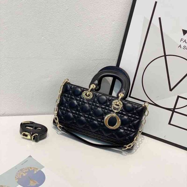 ladies fashion trend new brand bag wholesale lingge women's spring and summer niche versatile handbag simple small
ladies fashion trend new brand bag wholesale lingge women's spring and summer niche versatile handbag simple small