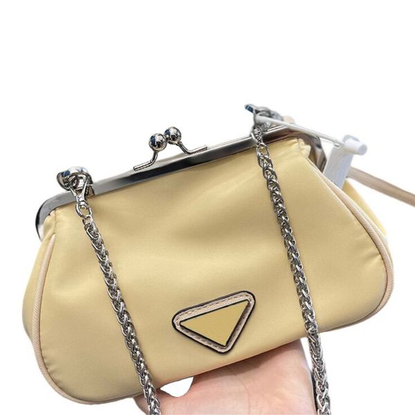 designer handbag shoulder chain bag flap totes bags clutch nylon satin material letter hasp crossbody bag women luxury handbags comfortable
designer handbag shoulder chain bag flap totes bags clutch nylon satin material letter hasp crossbody bag women luxury handbags comfortable
