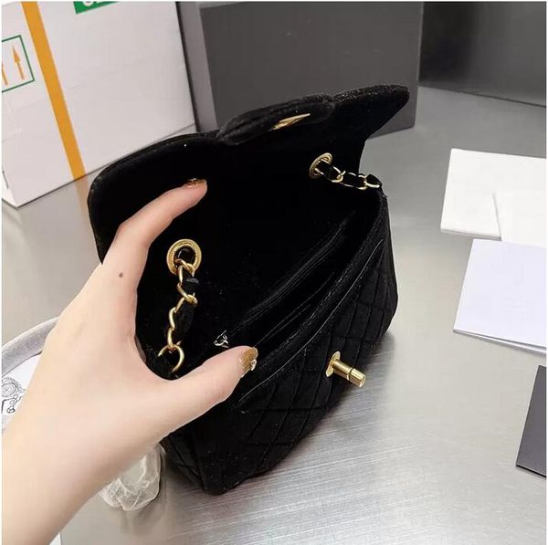 fashion classic mini flap velour square bags quilted pink black cosmetic case vanity tofu pocket purse vintage gold hardware matelasse chain
fashion classic mini flap velour square bags quilted pink black cosmetic case vanity tofu pocket purse vintage gold hardware matelasse chain