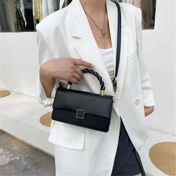summer women purse and handbags 2022 new fashion casual small square bags unique designer shoulder messenger bags h0450
summer women purse and handbags 2022 new fashion casual small square bags unique designer shoulder messenger bags h0450