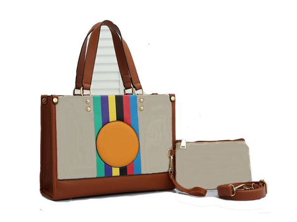 famous fashion new designer series large capacity printed pu leather crossbody bag shoulder handbag clutch bag european and american popular
famous fashion new designer series large capacity printed pu leather crossbody bag shoulder handbag clutch bag european and american popular