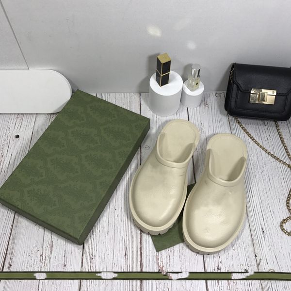 2021 summer women sandals slippers designer luxury fashion flat heels shoes rubber candy color jelly shoe beach wedding party 35-41 us4-10, Black
2021 summer women sandals slippers designer luxury fashion flat heels shoes rubber candy color jelly shoe beach wedding party 35-41 us4-10, Black