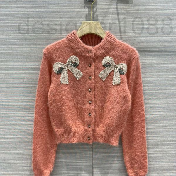 women's sweaters designer 2022 spring and autumn women's new product sweet wind bow nail bead plush short round neck lazy cardigan, White;black
women's sweaters designer 2022 spring and autumn women's new product sweet wind bow nail bead plush short round neck lazy cardigan, White;black