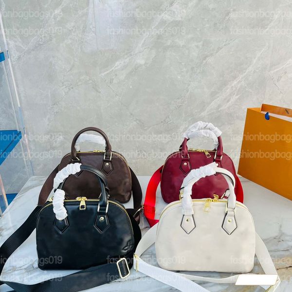 alma bb tote shell bag monograms embossed microfiber leather wide straps spring in the city shoulder bags women handle bag with padlock key
alma bb tote shell bag monograms embossed microfiber leather wide straps spring in the city shoulder bags women handle bag with padlock key