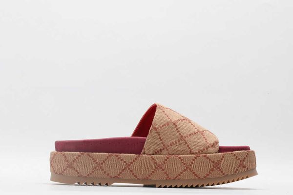 womens fashion slippers coated-canvas platform sandals with chunky self-covered platform height 60 mm size euro 35-42, Black
womens fashion slippers coated-canvas platform sandals with chunky self-covered platform height 60 mm size euro 35-42, Black