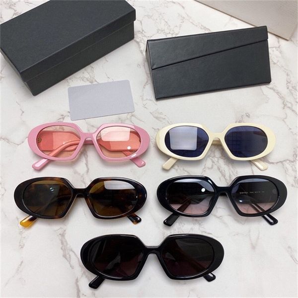 22% off 2022 luxury fashion design high version sunglasses new family personalized oval frame and the same large trend, White;black
22% off 2022 luxury fashion design high version sunglasses new family personalized oval frame and the same large trend, White;black