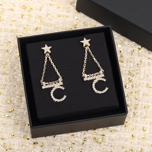 2022 charm drop earring with diamond and words design in 18k gold plated for women wedding jewelry gift have box stamp ps7659, Golden
2022 charm drop earring with diamond and words design in 18k gold plated for women wedding jewelry gift have box stamp ps7659, Golden