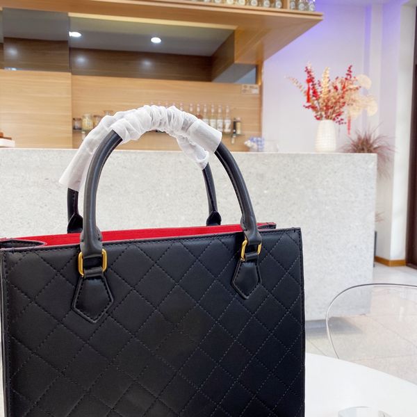 women's bag four-level new versatile handbag large-capacity diamond tote bag soft leather one-shoulder diagonal bag
women's bag four-level new versatile handbag large-capacity diamond tote bag soft leather one-shoulder diagonal bag